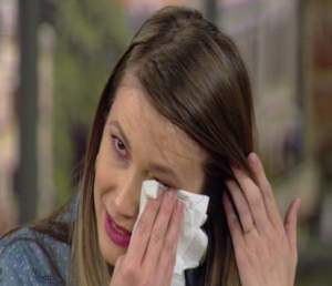 Adela Popescu, în lacrimi la TV: "Mi-aş dori să pot să am cu fiul meu... "