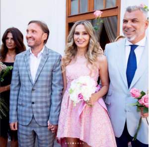 FOTO / Momentul în care Crina Abrudan şi Gabi Popescu au spus "DA". Imagini rare cu naşa, soţia lui Cosmin Olăroiu