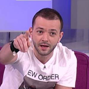 VIDEO / Mihai Morar, enervat în propria emisiune de gesturi deplasate: "Aş vrea să întrerupi acest ménage à trois". Uite ce au putut să facă, în direct, invitatele!