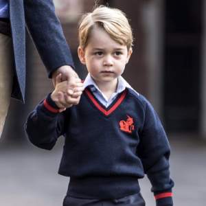 FOTO / Prima zi de şcoală a Prinţului George. Motivul pentru care Kate Middleton a ratat acest moment preţios pentru orice părinte