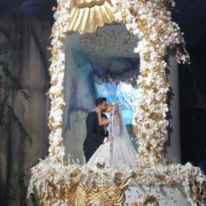 VIDEO / Cea mai luxoasă nuntă din Europa a ținut 3 zile și 3 nopți! Mireasa Alice Abdel Aziz a avut ținută de prințesă și meniu regesc