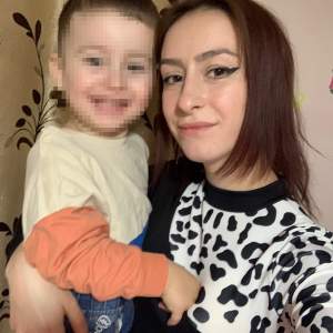Copilul aruncat de mama lui pe geam în Botoșani se află în stare foarte gravă. Ce spun medicii despre șansele de supraviețuire: ”Din păcate...”