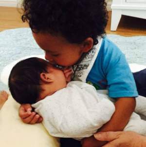 FOTO / Actorul Terrence Howard a devenit tătic pentru a cincea oară! Ce nume inedit a ales pentru bebeluşul său!