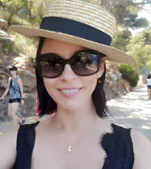 VIDEO / Andreea Marin, vacanță de lux pe insula milionarilor! Câţi bani scoate din buzunar "zâna"