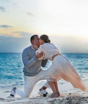 Imagini de poveste! Momentul în care Jennifer Lopez a fost cerută în căsătorie de Alex Rodriguez