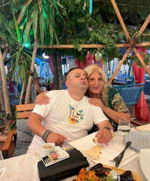 Adrian Minune, în vacanță alături de mama lui! Cum arată femeia care i-a dat viață manelistului / FOTO