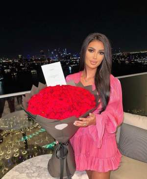 Lorena Tonciu este într-o relație?! Sora Andreei a primit o surpriză romantică din partea unui bărbat, în Dubai: ”Mă bucur că...” / FOTO
