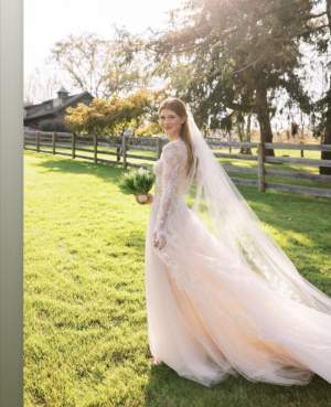 Primele imagini de la nunta fiicei lui Bill Gates. Jennifer Gates a îmbrăcat două rochii de mireasă / FOTO