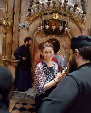 FOTO / La 45 de ani, Corina Dănilă s-a botezat în Iordan! "Se spălară păcatele, soro"