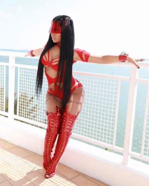 FOTO / Nicki Minaj, ce-ai în "ambuteiaj"? Apariţie mai ceva ca a unui star PORNO