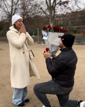 Fostă concurentă de la Mireasa, cerută în căsătorie la Paris. Primele imagini cu tânăra și iubitul ei, după ce s-au logodit: „Da pentru tot restul vieții mele” / FOTO