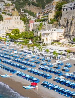 Plaja din Italia preferată de Cristina Spătar. Prețurile sunt accesibile, iar peisajul este de vis