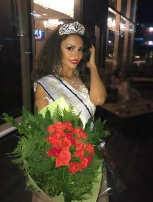 FOTO / Ea este românca desemnată „Miss Elegant Universe 2018”! Are 32 de ani și i-a cucerit pe jurați