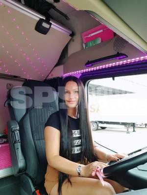 Cea mai sexy șoferiță de TIR din România și-a pus casa la dispoziția refugiaților din Ucraina / Mesaje emoționante