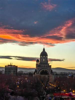 Ce a apărut pe cerul României în a doua zi de Crăciun! Fenomenul spectaculos a putut fi observat din mai multe oraşe 