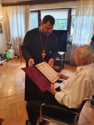 Alexandru Arșinel a fost decorat cu Ordinul „Crucea Bucovinei”. Imagini de la eveniment /FOTO