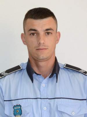 Polițistul din Sibiu, omorât în timp ce dirija traficul, a fost condus pe ultimul drum. Radu s-a stins din viață la doar 38 ani: ”Este al doilea...” / FOTO