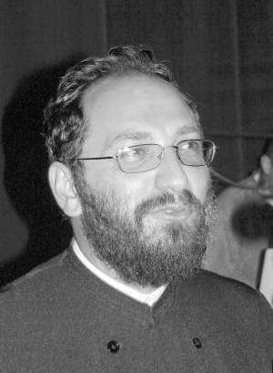 Preotul Constantin Necula are doi copii. Ce știm despre familia lui