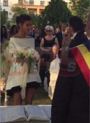 VIDEO / EXCLUSIV! Incredibil ce rochie de mireasă a purtat logodnica lui Bobby Păunescu la cununia civilă