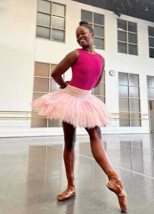 Părăsită la casa de copii, într-o țară distrusă de război, a devenit o mare balerină. Cum arată Michaela DePrince acum / FOTO