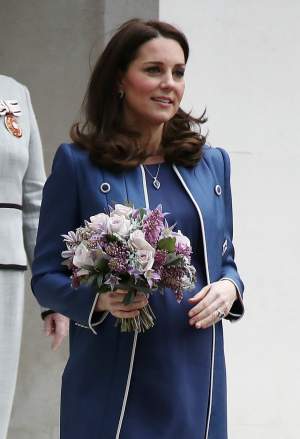 FOTO / Kate Middleton radiază, în cea de-a şaptea lună de sarcină!  Cum s-a afişat viitoarea mămică