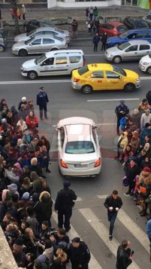 VIDEO / Poliția, intervenție de urgență la Oana Zăvoranu! Ce se întâmplă/ LIVE UPDATE