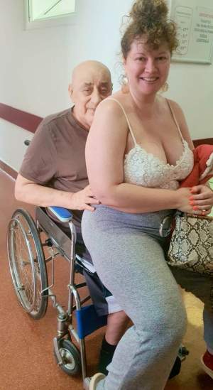 Oana Lis, imagine cu soțul ei în spital. Fostul edil al Capitalei se află în scaun cu rotile: ”Mereu împreună” / FOTO