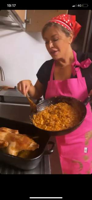 Loredana Groza, ipostază inedită în bucătărie. Cum s-a filmat jurata de la X Factor / FOTO