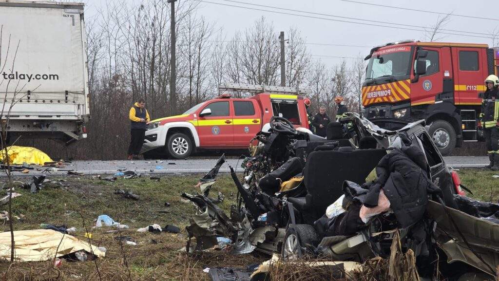 Detalii teribile despre accidentul cu 7 morţi din Timiş. Ce s-a putut afla despre şoferul microbuzului