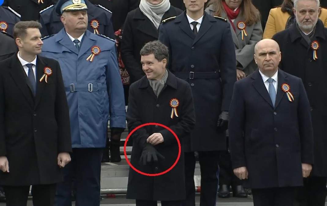Nicusot Dan , gest RAR la PARADA!! Nu s-a mai intamplat asta cu un presedinte in ultimii ani