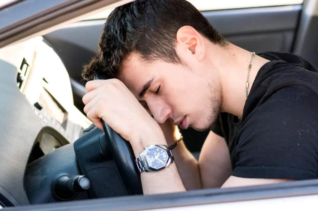 Reguli dure pentru șoferi în Grecia. Un turist român a rămas fără plăcuțele mașinii pentru 30 de zile. Ce greșeală a comis