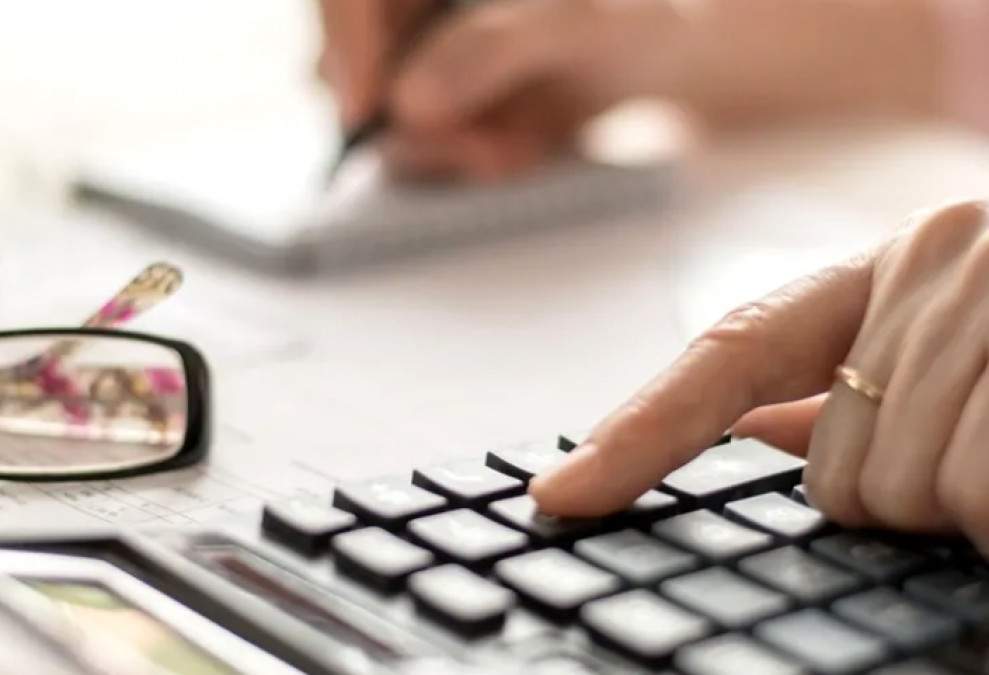 De ce acte ai nevoie pentru recalcularea pensiei dacă ai schimbat cartea de muncă sau firma a fost desființată