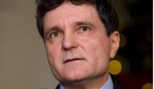 Nicușor Dan, greşeală stânjenitoare în public! O femeie l-a salvat de la ruşine, totul a fost filmat