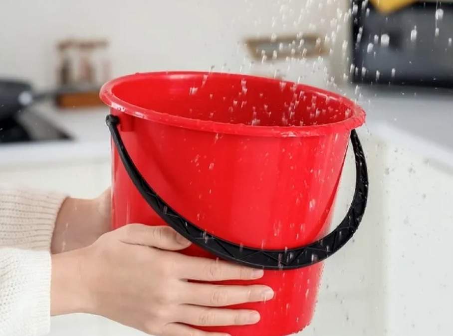 Ce faci dacă te-a inundat vecinul: cine plăteşte &icirc;n caz de stricăciuni, conform legii