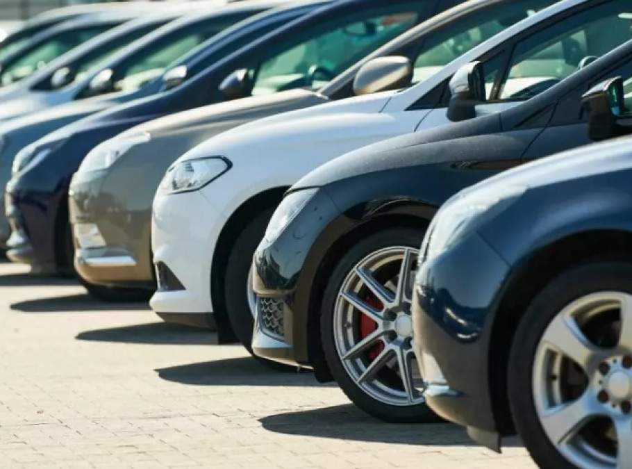 Schimbări importante pentru cine cumpără maşini second-hand. Taxele din 2026