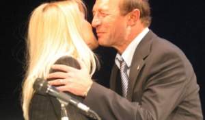 După ani de zile, Udrea face declaraţii neaşteptate despre Băsescu! Fosta blondă de la Cotroceni a spus lucrurilor pe nume