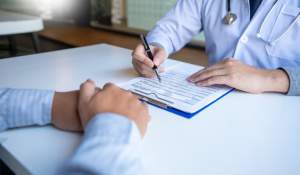 Cât timp eşti asigurat medical după ce ai fost concediat sau ţi-ai dat demisia. Cât te protejează legea din România