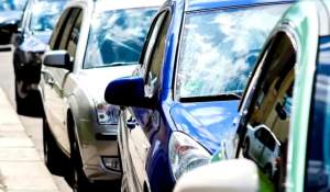 Ce trebuie să ai obligatoriu în mașină în 2026, potrivit Codului Rutier. Lista echipamentelor esențiale pentru situații de urgență