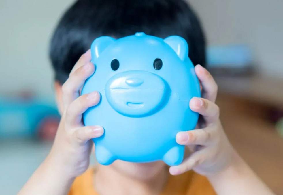 P&acirc;nă la 30% &icirc;n plus la alocaţia pentru copii. Cum pot obţine părinţii suma de bani