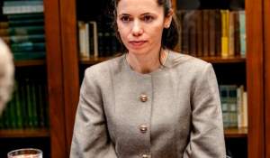 Greşeala făcută de americani cu steagul României! Eroarea se observă clar în imaginile cu Mirabela Grădinaru