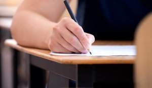 Subiecte neaşteptate la Limba și literatura română Bacalaureat 2026. Ce le-a picat elevilor, bareme de corectare