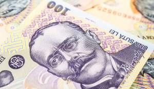 Ce se întâmplă cu banii tăi dacă îi ții la bancă în 2026. Explicația fenomenului financiar care afectează milioane de români