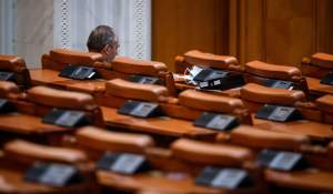 Cât îi costă pe români un parlamentar? Salariu, diurnă, cazare și alte beneficii explicate pe cifre. Suma e uriaşă