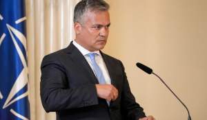 Ce studii are Adrian Veștea. Premierul desemnat a urmat cursurile unei universități care a fost desființată