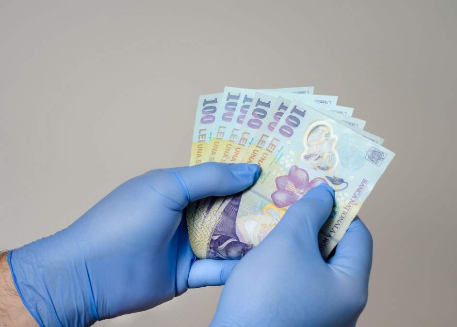 Cine trebuie să declare veniturile din străinătate și actele necesare. ANAF a &icirc;nceput controalele, ce faci dacă ai primit decizie