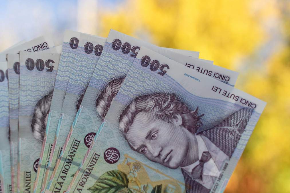 Harta salariilor din Rom&acirc;nia. Unde se c&acirc;știgă cel mai bine &icirc;n țară. Domeniile cu salarii de peste 13.000 de lei și cele cu cele mai mici venituri