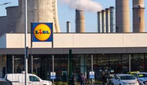 Ce nu ai voie să faci în parcarea supermarketului. Amenda de 10.000 de lei de care puţini şoferi au habar