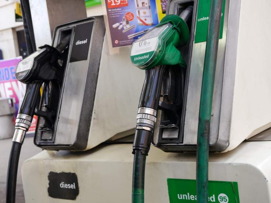 De ce au dispărut motorina și benzina premium din benzinării. Explicațiile Ministerului Energiei