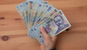 Salariul de 4.000 de lei care apare în noua lege a salarizării. Ce înseamnă, de fapt, „valoarea de referință” pentru bugetari