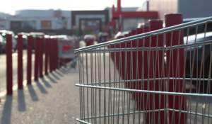 Poți primi amendă în parcarea Lidl, Kaufland sau Carrefour? Ce spune exact Codul Rutier în 2026